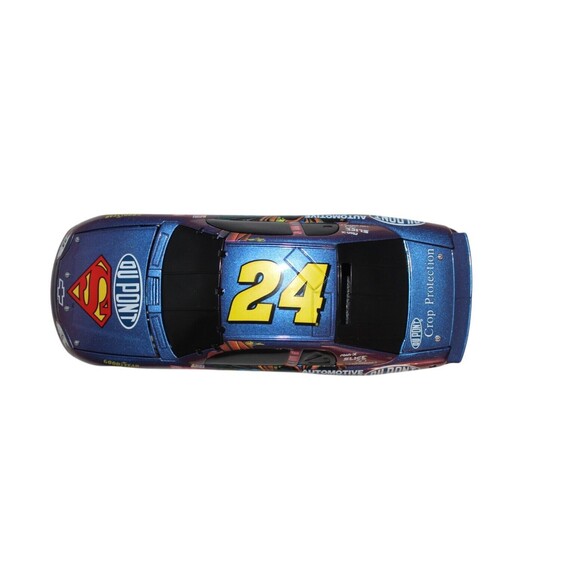NASCAR ACTION Jeff Gordon #24 DuPont Superman 1:24 Diecast Stock Car 1999 - Picture 9 of 10